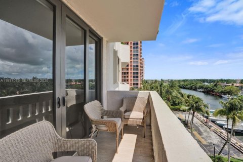 Condominio en venta en Coral Gables, Florida, 2 dormitorios, 121.7 m2 № 2060586 - foto 16