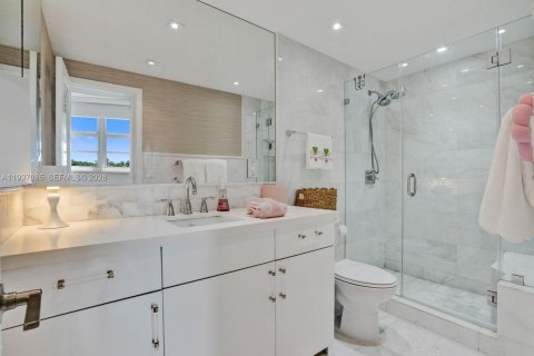 Condominio en venta en Coral Gables, Florida, 2 dormitorios, 121.7 m2 № 2060586 - foto 9