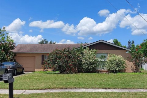 Villa ou maison à vendre à Apollo Beach, Floride: 3 chambres, 103.86 m2 № 1786158 - photo 1