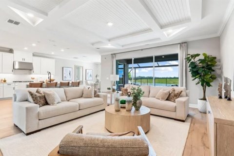 House in Cocoa, Florida 5 bedrooms, 356.28 sq.m. № 2238246 - photo 3