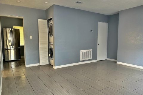 House in Orlando, Florida 3 bedrooms, 104.79 sq.m. № 1584518 - photo 7