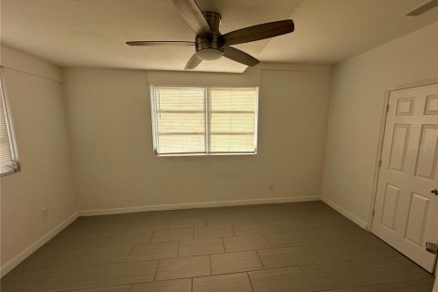 House in Orlando, Florida 3 bedrooms, 104.79 sq.m. № 1584518 - photo 5
