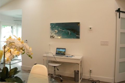 House in Boynton Beach, Florida 1 bedroom № 1929510 - photo 7