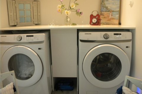 House in Boynton Beach, Florida 1 bedroom № 1929510 - photo 14