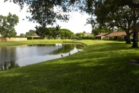 House in Boynton Beach, Florida 1 bedroom № 1929510 - photo 11