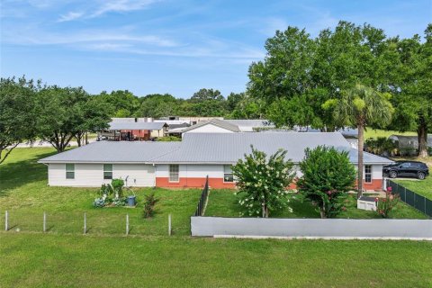 Immobilier commercial à vendre à Summerfield, Floride: 438.59 m2 № 2259246 - photo 2