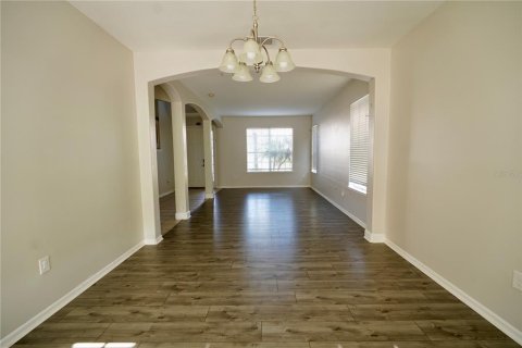 House in Orlando, Florida 4 bedrooms, 287.81 sq.m. № 1720989 - photo 4
