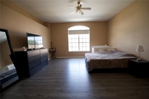 House in Orlando, Florida 4 bedrooms, 287.81 sq.m. № 1720989 - photo 18