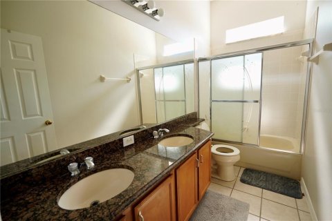 House in Orlando, Florida 4 bedrooms, 287.81 sq.m. № 1720989 - photo 17