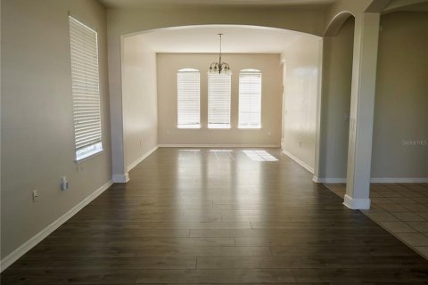 House in Orlando, Florida 4 bedrooms, 287.81 sq.m. № 1720989 - photo 3