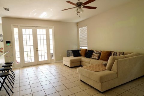 House in Orlando, Florida 4 bedrooms, 287.81 sq.m. № 1720989 - photo 5