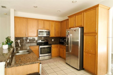 House in Orlando, Florida 4 bedrooms, 287.81 sq.m. № 1720989 - photo 7