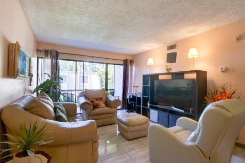 Condo in Orlando, Florida, 2 bedrooms  № 2196943 - photo 5
