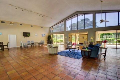 Condo in Orlando, Florida, 2 bedrooms  № 2196943 - photo 23