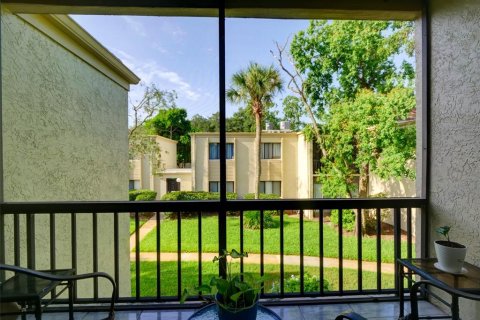 Condo in Orlando, Florida, 2 bedrooms  № 2196943 - photo 18