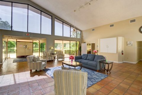 Condo in Orlando, Florida, 2 bedrooms  № 2196943 - photo 25