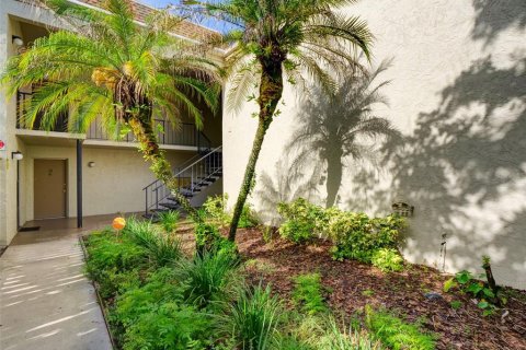 Condo in Orlando, Florida, 2 bedrooms  № 2196943 - photo 20