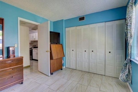 Condo in Orlando, Florida, 2 bedrooms  № 2196943 - photo 16