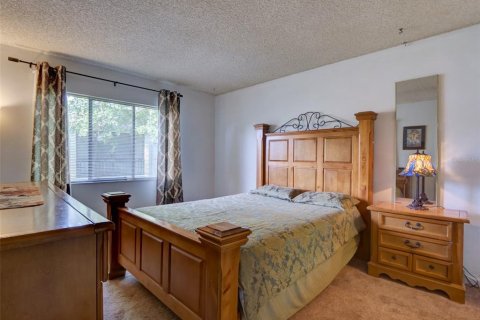 Condo in Orlando, Florida, 2 bedrooms  № 2196943 - photo 11