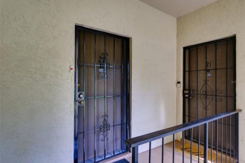 Condo in Orlando, Florida, 2 bedrooms  № 2196943 - photo 2