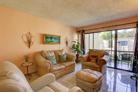 Condo in Orlando, Florida, 2 bedrooms  № 2196943 - photo 6