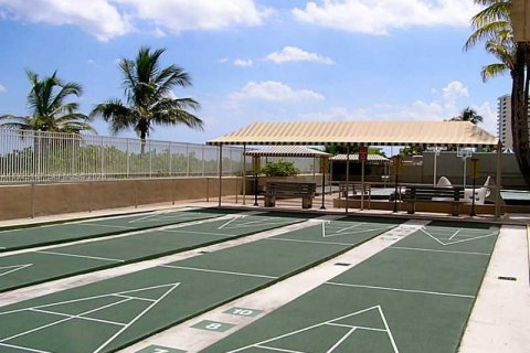 Condo in Hallandale Beach, Florida, 2 bedrooms  № 2053005 - photo 8