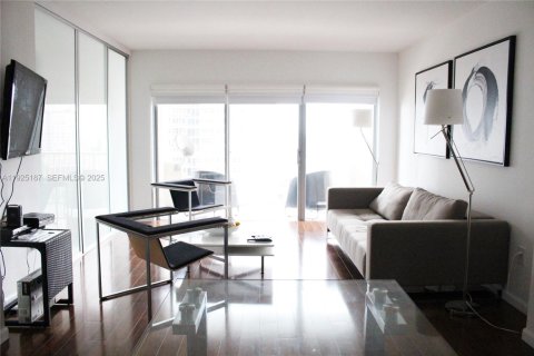 Condo in Hallandale Beach, Florida, 2 bedrooms  № 2053005 - photo 21