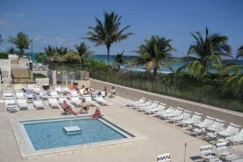 Condo in Hallandale Beach, Florida, 2 bedrooms  № 2053005 - photo 7