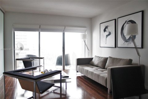 Condo in Hallandale Beach, Florida, 2 bedrooms  № 2053005 - photo 20