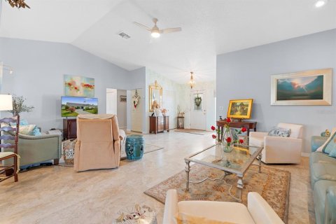 House in Sun City Center, Florida 3 bedrooms, 194.26 sq.m. № 2207230 - photo 24