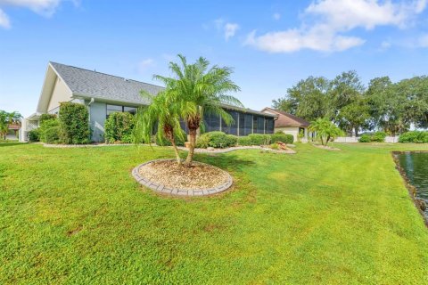 House in Sun City Center, Florida 3 bedrooms, 194.26 sq.m. № 2207230 - photo 13