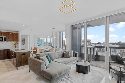 Condominio en venta en Miami Beach, Florida, 2 dormitorios, 118.91 m2 № 1979330 - foto 2