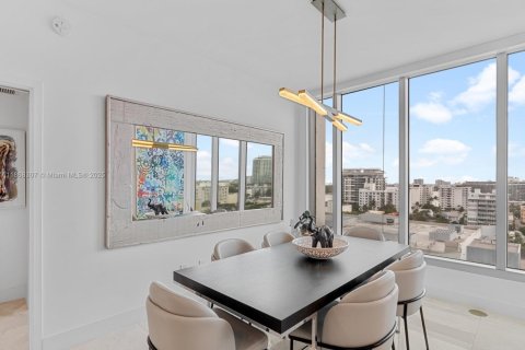 Condominio en venta en Miami Beach, Florida, 2 dormitorios, 118.91 m2 № 1979330 - foto 11