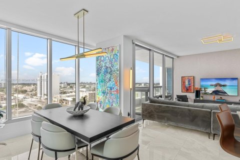 Condominio en venta en Miami Beach, Florida, 2 dormitorios, 118.91 m2 № 1979330 - foto 10