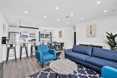 Casa en alquiler en Hollywood, Florida, 3 dormitorios, 112.88 m2 № 1951991 - foto 3