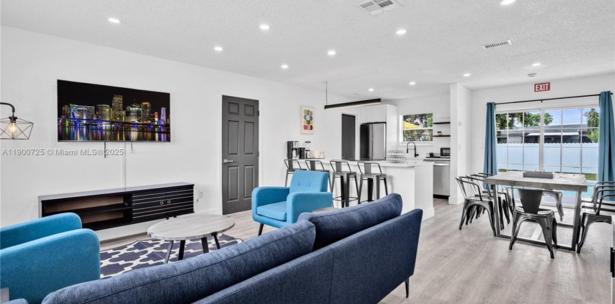 Casa en Hollywood, Florida 3 dormitorios, 112.88 m2 № 1951991