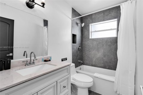Casa en alquiler en Hollywood, Florida, 3 dormitorios, 112.88 m2 № 1951991 - foto 15