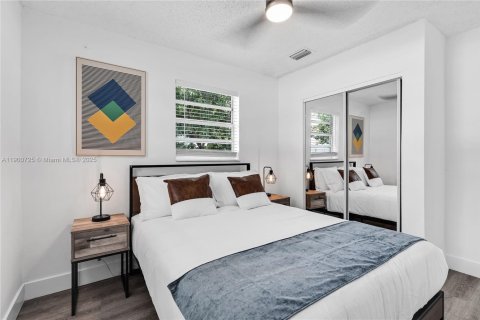 Casa en alquiler en Hollywood, Florida, 3 dormitorios, 112.88 m2 № 1951991 - foto 11