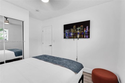 Casa en alquiler en Hollywood, Florida, 3 dormitorios, 112.88 m2 № 1951991 - foto 12