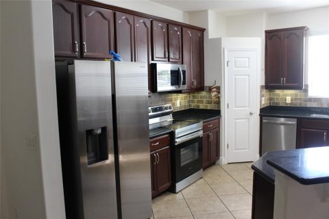 Adosado en venta en Orlando, Florida, 3 dormitorios, 177.44 m2 № 1580348 - foto 2