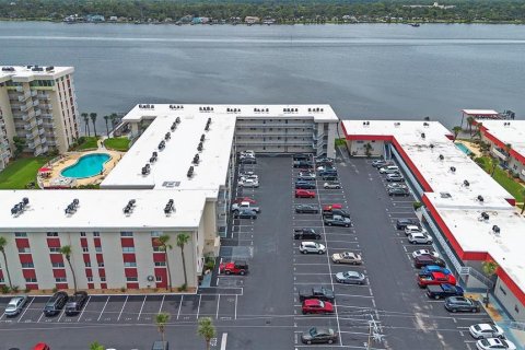 Copropriété à vendre à Daytona Beach, Floride: 2 chambres, 89.65 m2 № 1901544 - photo 2