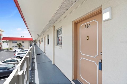 Copropriété à vendre à Daytona Beach, Floride: 2 chambres, 89.65 m2 № 1901544 - photo 5