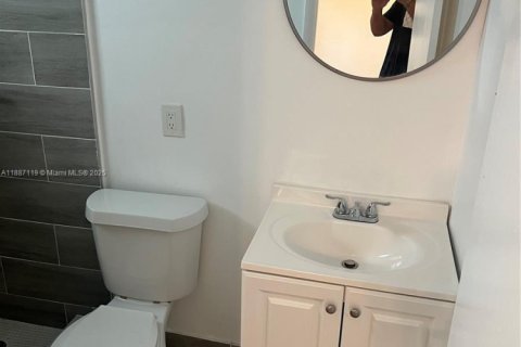 Condominio en alquiler en Miami, Florida, 1 dormitorio, 57.88 m2 № 1941663 - foto 8