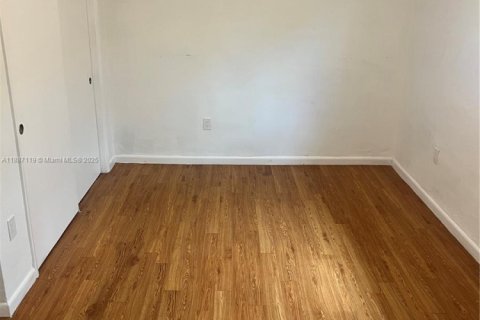 Condominio en alquiler en Miami, Florida, 1 dormitorio, 57.88 m2 № 1941663 - foto 6