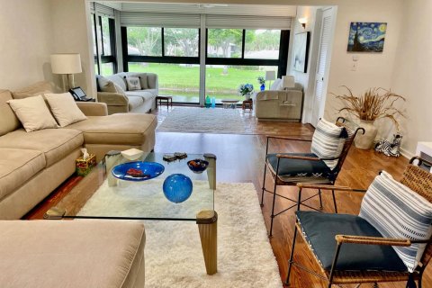 Condo in Boynton Beach, Florida, 2 bedrooms № 2189886 - photo 2