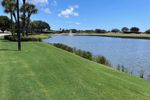 Condo in Boynton Beach, Florida, 2 bedrooms № 2189886 - photo 10