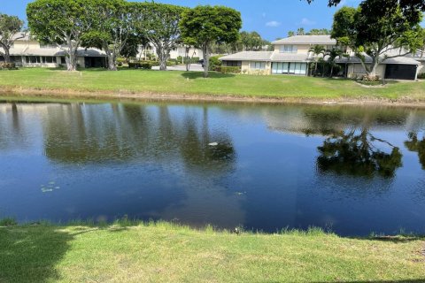 Condo in Boynton Beach, Florida, 2 bedrooms № 2189886 - photo 9
