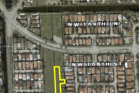 Propiedad comercial en venta en Miami, Florida № 1959258 - foto 2