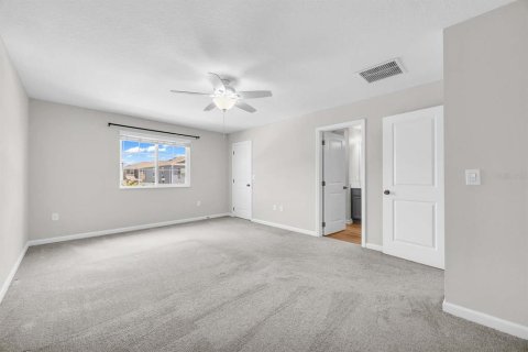 Townhouse in Orlando, Florida 4 bedrooms, 169.36 sq.m. № 2138132 - photo 23
