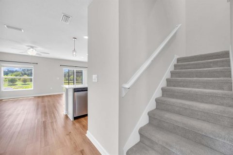 Townhouse in Orlando, Florida 4 bedrooms, 169.36 sq.m. № 2138132 - photo 15